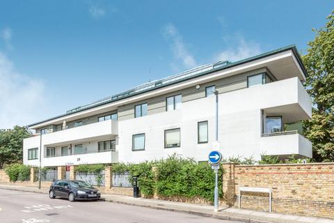Flat 2, 29 Trinity Crescent, London, SW17 7AG