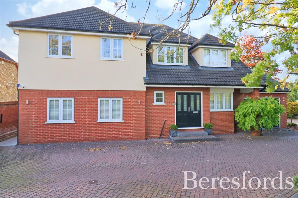 Noak Hill Road, SS15 5 bed detached house for sale £1,150,000