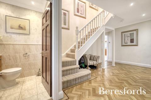 5 bedroom detached house for sale, Noak Hill Road, Basildon, SS15