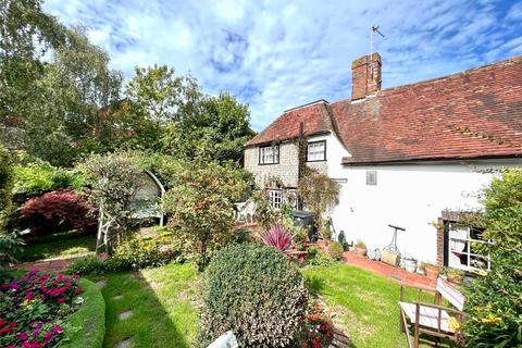 3 bedroom detached house for sale - Old Barn Close, Wish Hill, Willingdon Village, Eastbourne, East Sussex, BN20