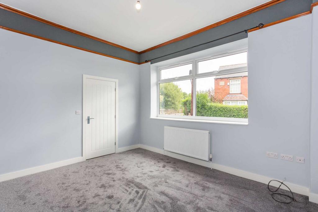 Raikes Lane, Birstall 3 bed terraced house to rent £875 pcm (£202 pw)