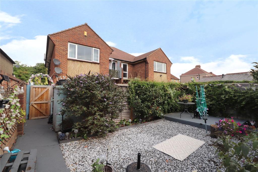 Blendon Road, Blendon, Bexley, Kent, DA5 2 bed £300,000