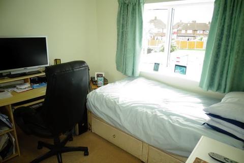 36 Sandringham Drive, Ashford, TW15 3JQ