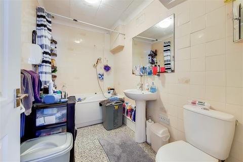 54 Rosedale Road, Dagenham, RM9 4DL