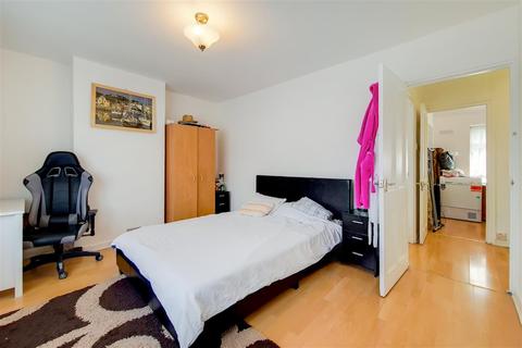 54 Rosedale Road, Dagenham, RM9 4DL
