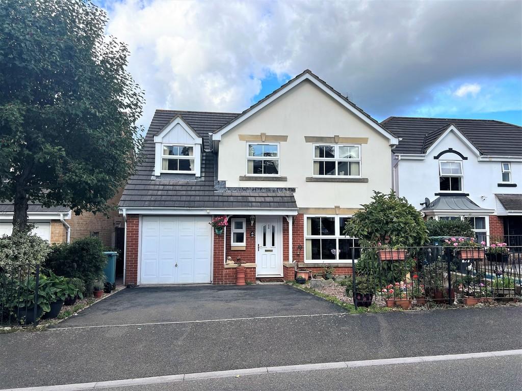 Orleigh Avenue, Newton Abbot 5 bed detached house £525,000