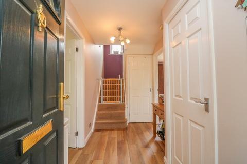 11 Caernarvon Close, Hockley, SS5 4XH