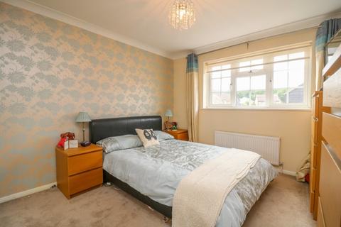 11 Caernarvon Close, Hockley, SS5 4XH