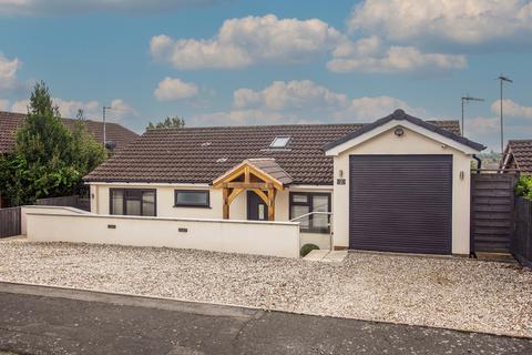 2 Berwick Close, Warwick, CV34 5UF