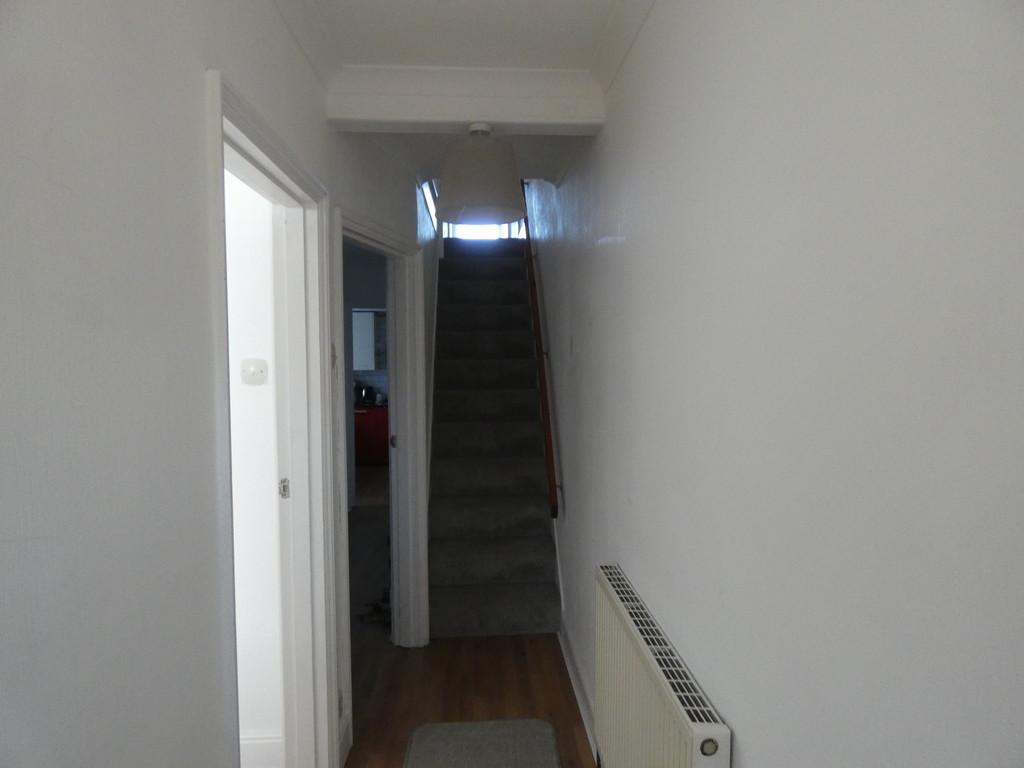 King Street, Kempston 3 bed semidetached house £1,250 pcm (£288 pw)