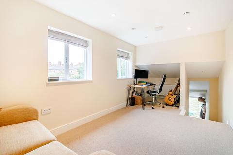 241 Berkhampstead Road, Chesham, HP5 3AS