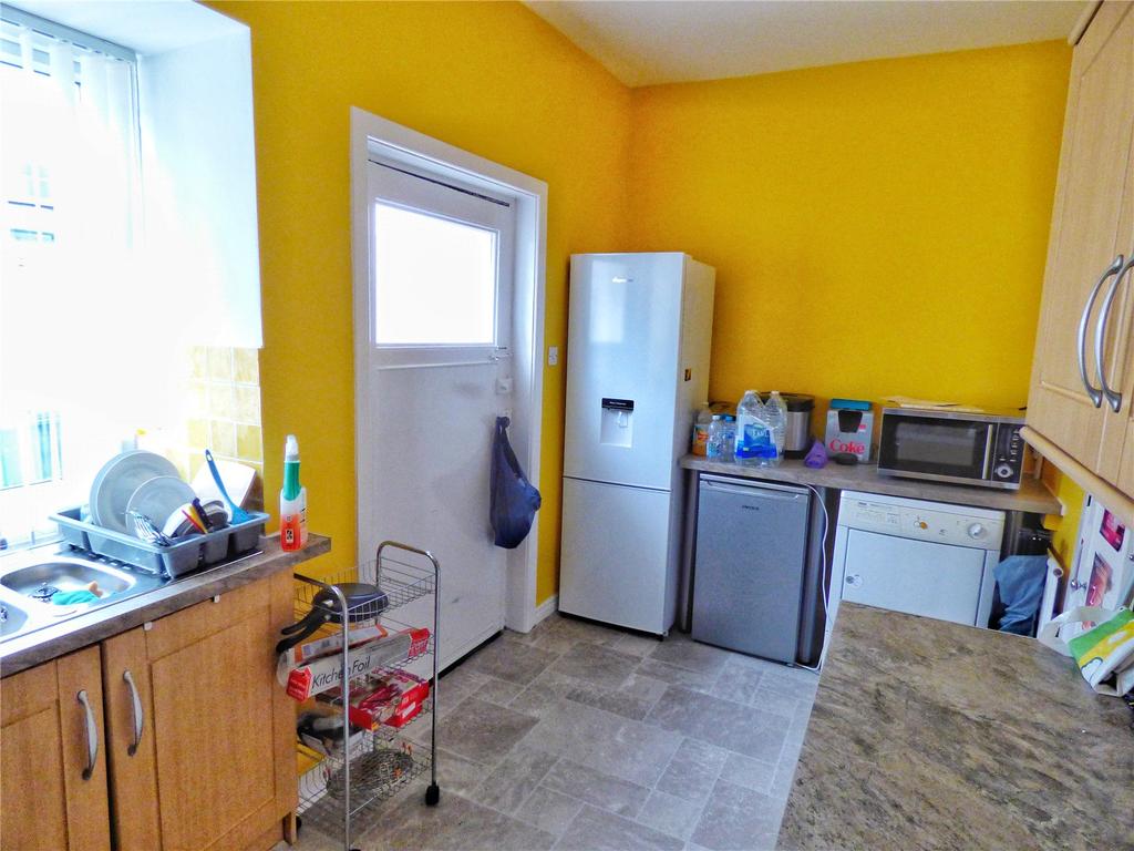 Kitchen:
