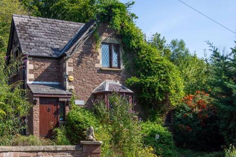3 bedroom detached house for sale - Osbaston Road, Monmouth