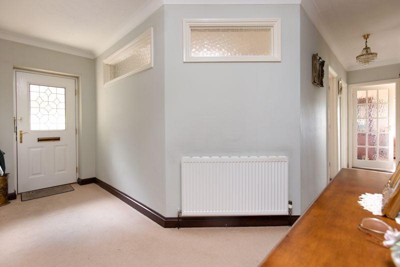 Westbrook, Bromham, Wiltshire, SN15 2EE 3 bed detached bungalow £575,000