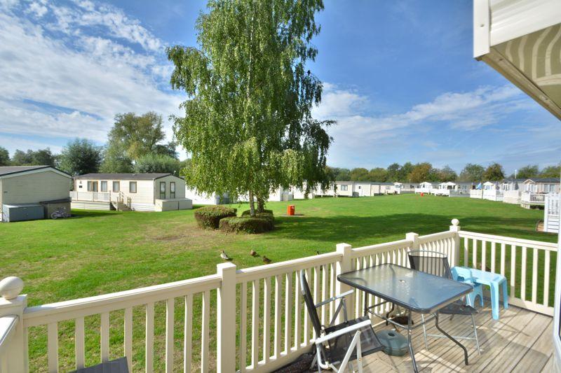 Kingfisher Lake, Cotswold Hoburne, Cotswold Water Park 2 bed detached