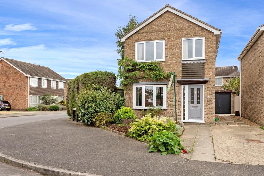 Shortland, Somersham, Huntingdon, PE28 3 bed detached house £315,000