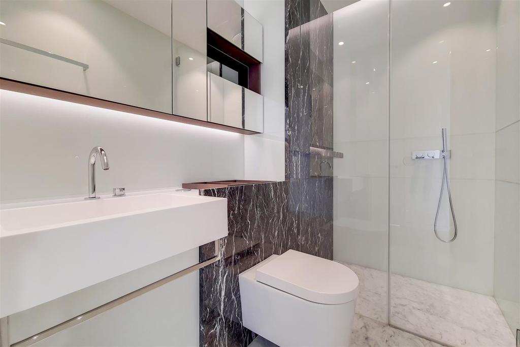 9 Shower Room-0.jpg