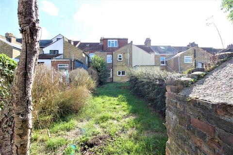 55 Greenfield Road, Folkestone, CT19 6ER