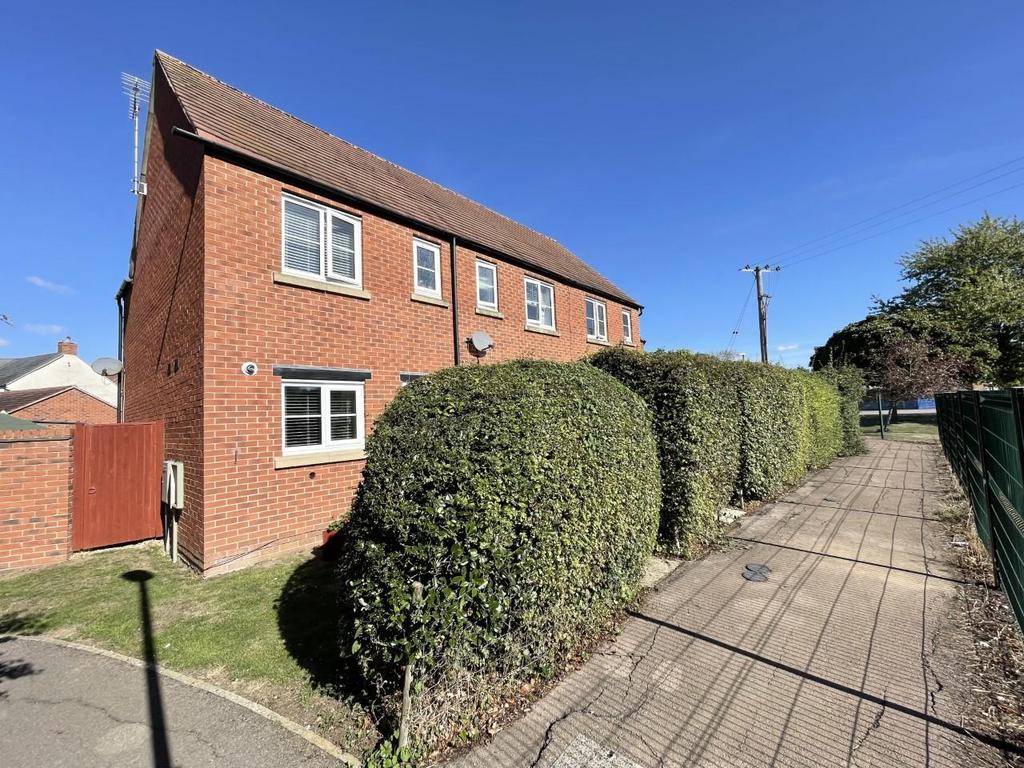 The Plantation, Hardwicke, Gloucester 2 bed terraced house £230,000