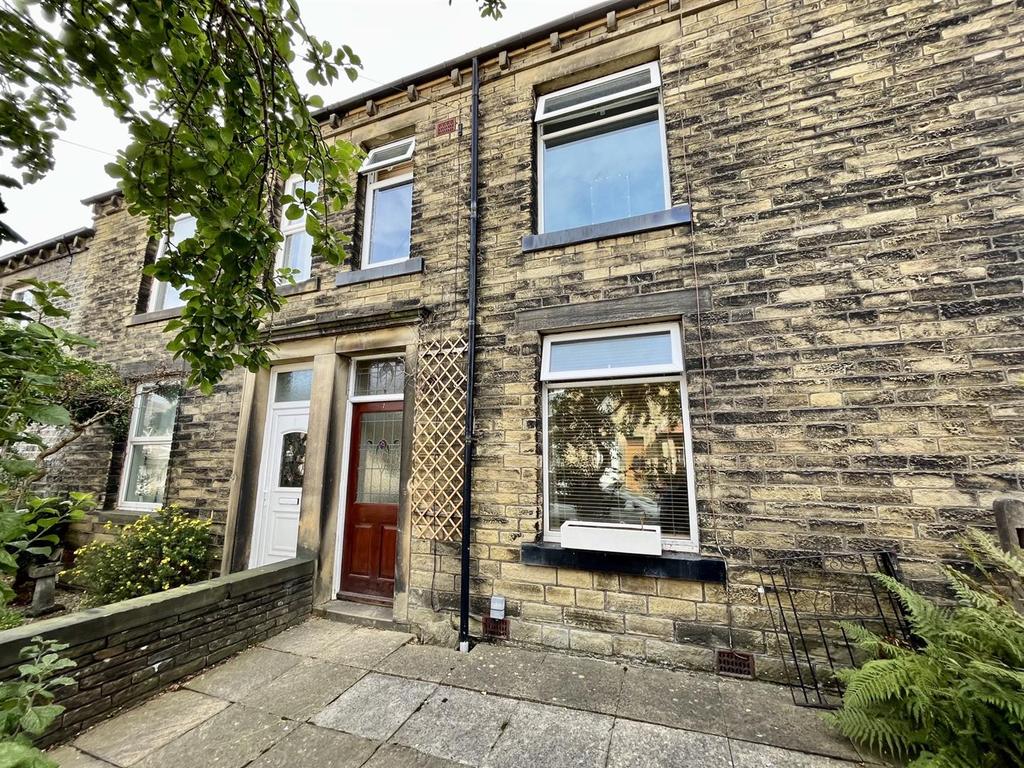 Waverley Road 4 bed terraced house for sale £200,000