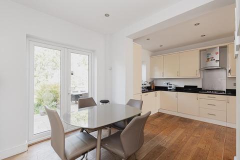 73 Thorndon Gardens, Epsom, KT19 0QB