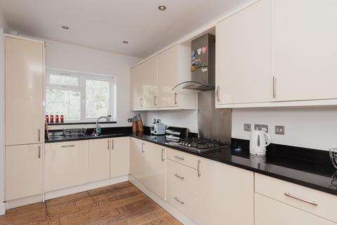 73 Thorndon Gardens, Epsom, KT19 0QB