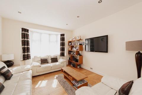 73 Thorndon Gardens, Epsom, KT19 0QB