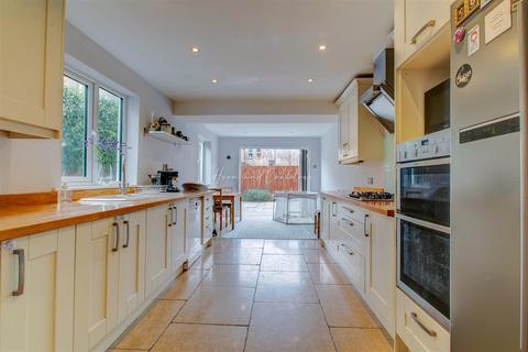 76 Beda Road, Cardiff, CF5 1LY