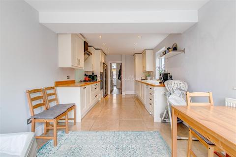 76 Beda Road, Cardiff, CF5 1LY