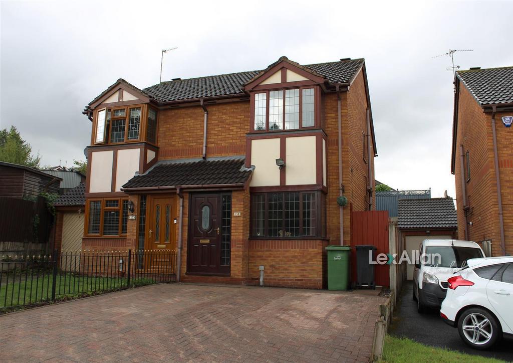 Fox Foot Drive, Brierley Hill 2 bed semidetached house £187,500