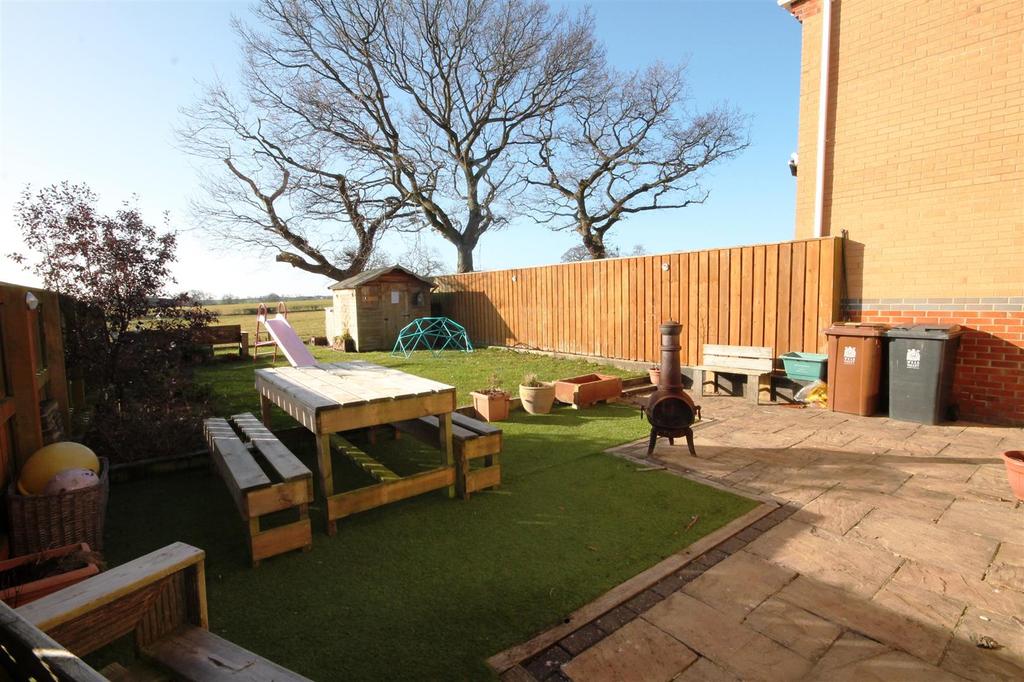Chaucer Drive, Crook 3 bed detached house for sale £185,000