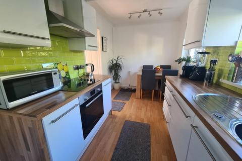 48 Redlands Close, Pencoed, Bridgend, CF35 6YU