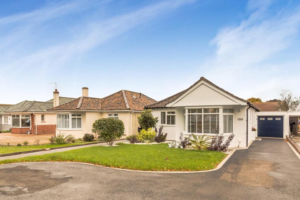 Goring Way, GoringBySea, Worthing 3 bed detached bungalow for sale £640,000