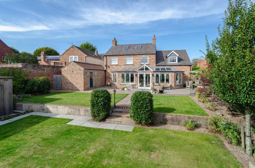 Uppleby, Easingwold 5 bed detached house