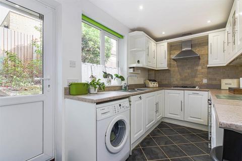 4, Waikato Lodge Russell Road, Buckhurst Hill, IG9 5QH