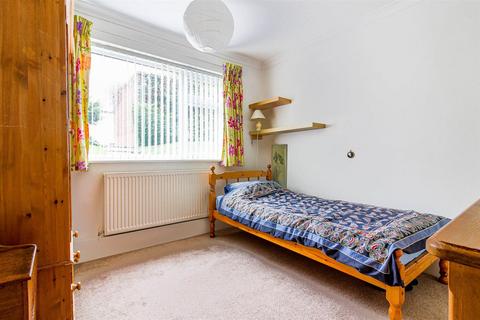 4, Waikato Lodge Russell Road, Buckhurst Hill, IG9 5QH