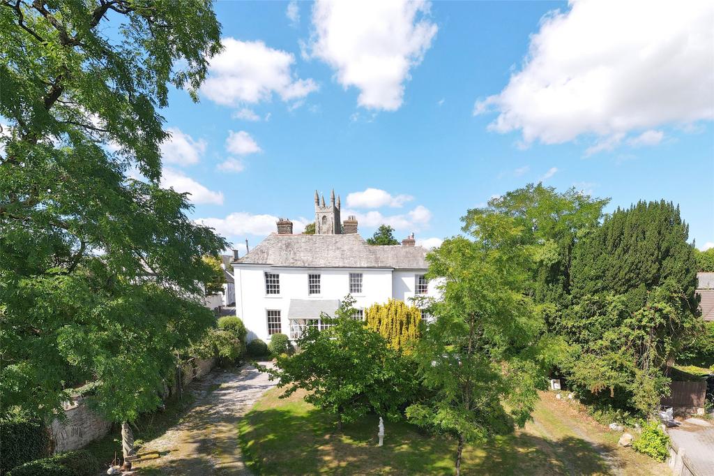 St. Stephens Hill, Launceston, Cornwall, PL15 6 bed detached house for