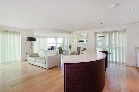 2 bedroom flat for sale - Shore Road, Poole