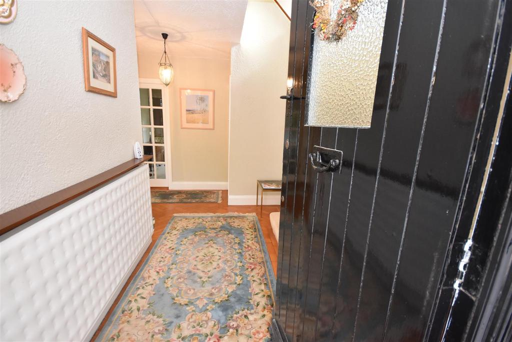 Broadmead, Heswall 4 bed detached house £750,000