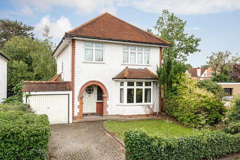 2 Elm Grove, Epsom, KT18 7LZ