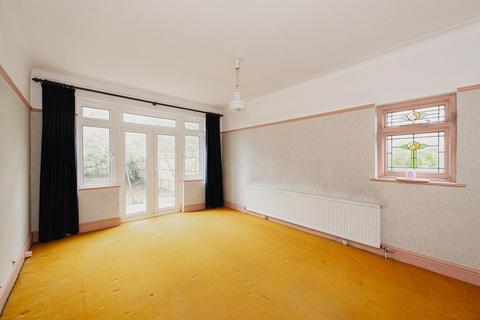 2 Elm Grove, Epsom, KT18 7LZ