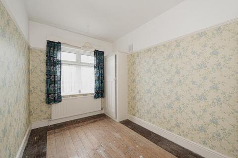 2 Elm Grove, Epsom, KT18 7LZ