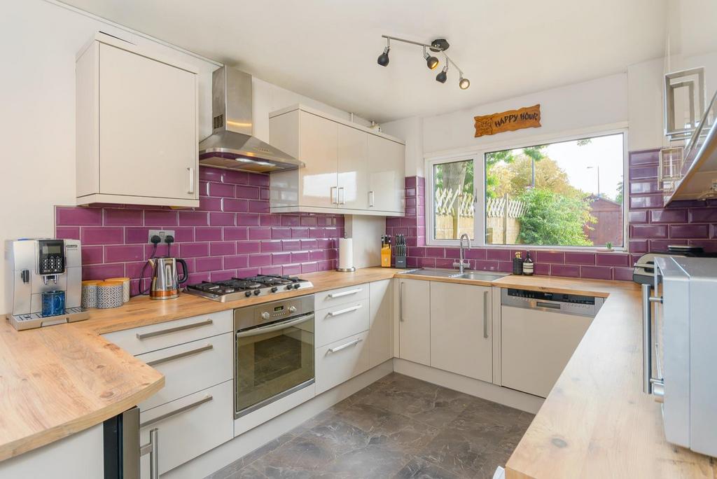 ENEDREBMIT01 - Kitchen B.jpg
