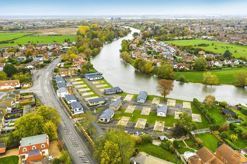 2 bedroom park home for sale - Staines, Surrey, TW18