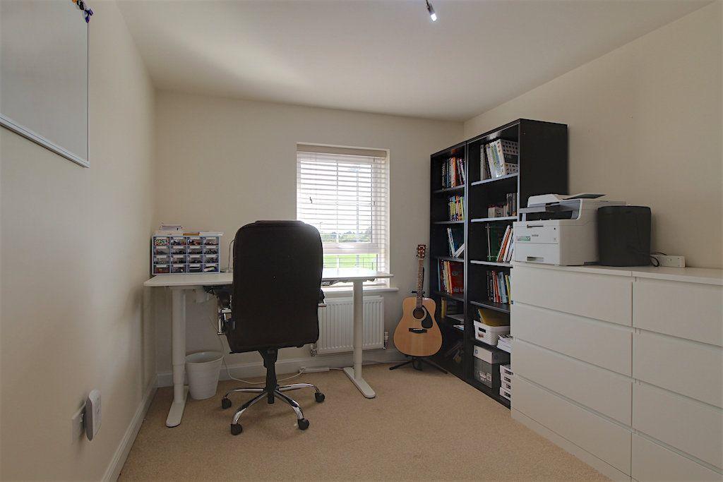 Bedroom 2 (Double)