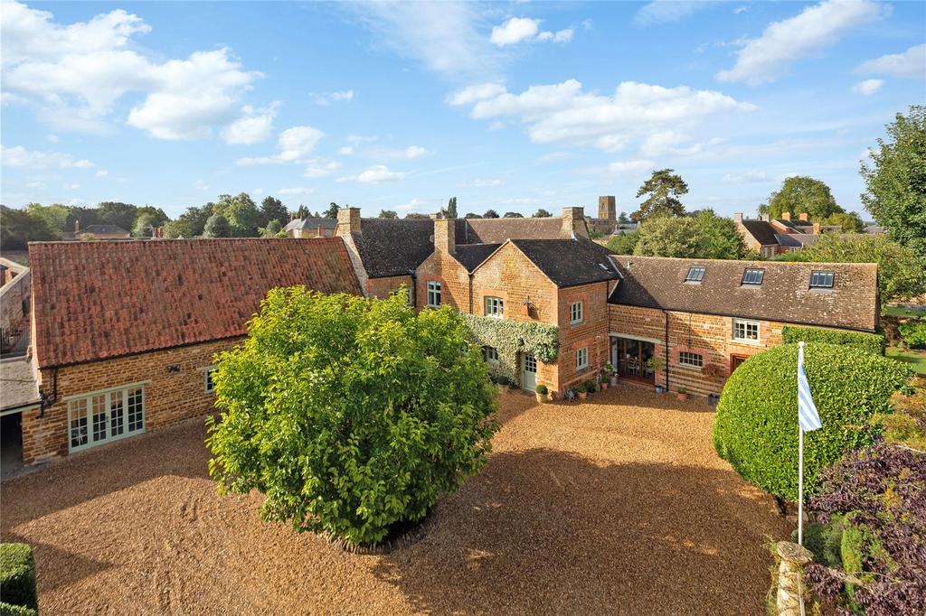 Station Road, Little Houghton, Northamptonshire, NN7 8 bed detached ...