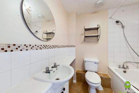 20 Sandpiper Drive, Erith, DA8 2NY