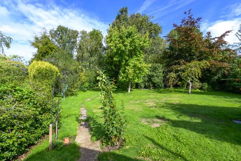 2, Fern Cottages Bell Lane, Splaynes Green, Uckfield, TN22 3TP