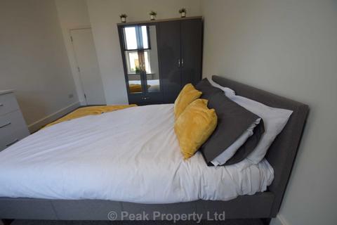 1 bedroom in a house share to rent, West Road, Westcliff On Sea SS0