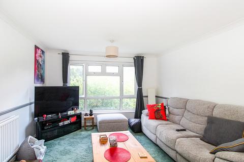 2 bedroom flat for sale - Coxcomb Walk, Crawley, West Sussex. RH11 8BA